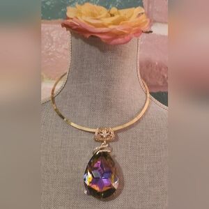 Elegant Gold Necklace with Multicolor Pendant
